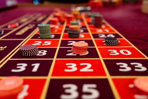 Blueprint Gaming slot interface showing reel layout, bet selector, and spin control on cuanhoki mobile display